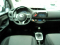 sprzedam ładną TOYOTE YARIS z 2015r  1.5 HYBRYDA+benz 100KM udziela.GW Lublin - zdjęcie 7