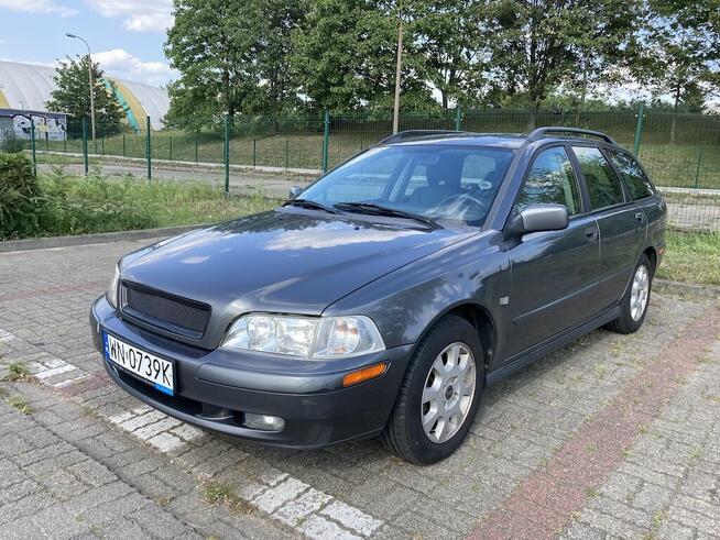 Volvo V40 1,8 benzyna 2004, którym jeździł Lewandowski Ursynów - zdjęcie 1