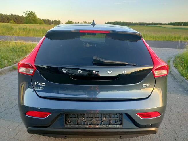 Volvo V40 2.0 D2 Momentum Automat  Klimatyzacja PDC Nawigacja Burzenin - zdjęcie 6