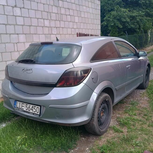 Opel Astra GTC 1.6 Benzyna 2005 Rok Bychawa - zdjęcie 3