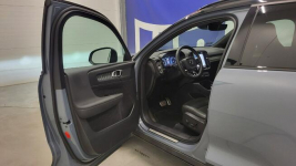 Volvo XC 40 B4 B AWD R-Design aut Grójec - zdjęcie 11