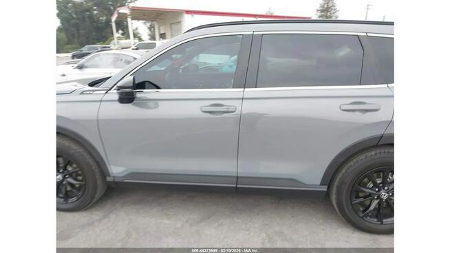 Honda CR-V / HYBRYDA / 4x4 / virtual cockpit / niski przebieg / Tarnów - zdjęcie 5
