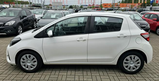 Toyota Yaris Ostrzeganie przed kolizji, kontrola pasa ruchu,nowe opony Olsztyn - zdjęcie 7