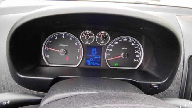 Hyundai i30 benzyna klima grzane fotele niski przebieg Konarzyce - zdjęcie 2