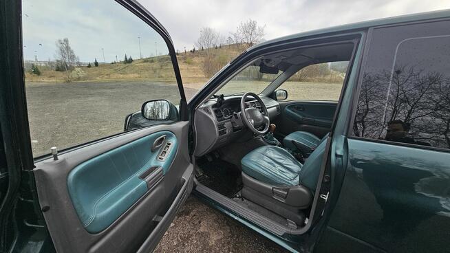 Suzuki Grand Vitara 2.0B 3d | Unikalny środek Sosnowiec - zdjęcie 4