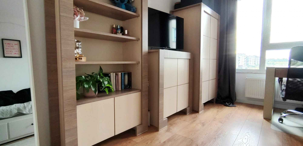 Pokój (13met) okolice Komedy WINDA (Wrocław) Krzyki - zdjęcie 1