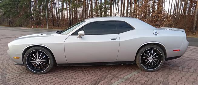 Dodge Challenger 5.7 V8 Hemi R/T Plus. Alu 22 cale. Kaliforn Wola Mrokowska - zdjęcie 10