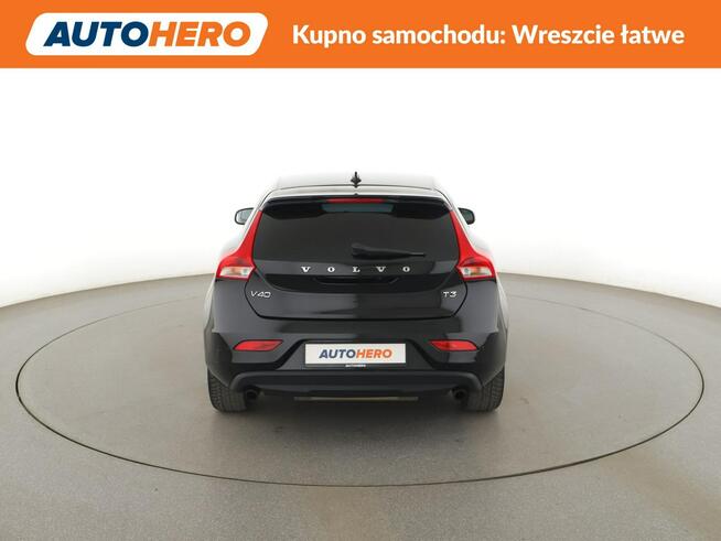 Volvo V40 Momentum automat T3 navi kamera tempomat grzane fotele LED Warszawa - zdjęcie 6