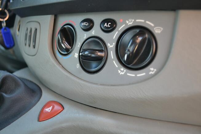 Renault Trafic Zarejesatrowany*6 osobowy* Częstochowa - zdjęcie 9