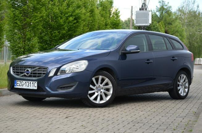 Volvo V60 SUPER STAN  1.6D2 Navi Start/Stop 2xParktronik Alu Gwarancja Kutno - zdjęcie 3