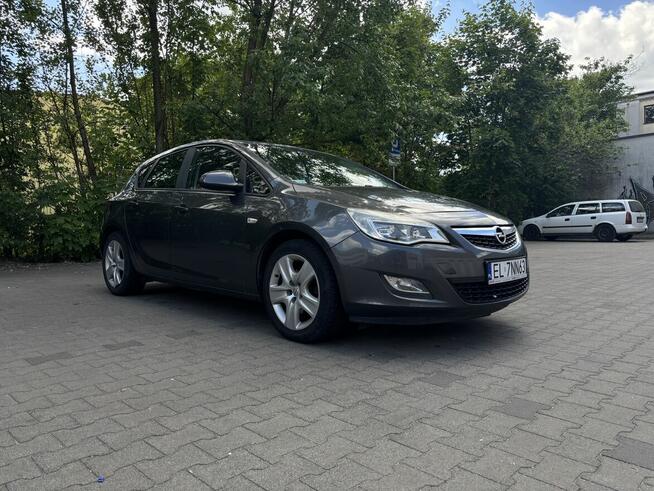 Opel Astra J Śródmieście - zdjęcie 1