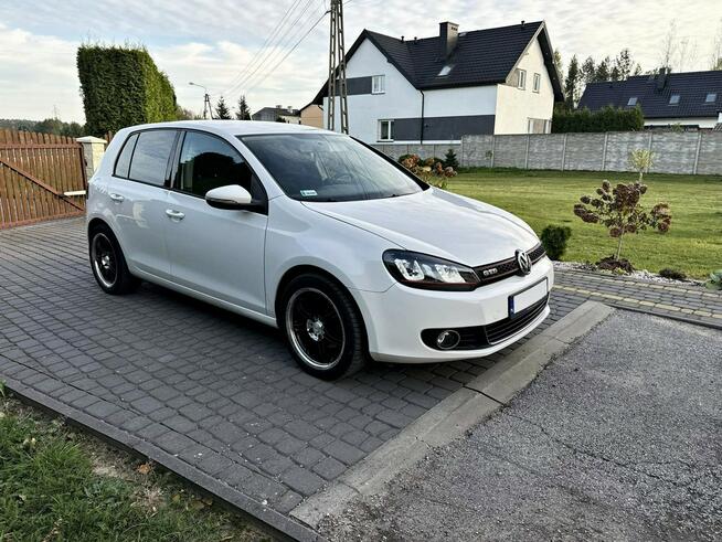 Volkswagen Golf 1,6 TDI 105 KM LED Alu Navi Kamera Bliżyn - zdjęcie 11