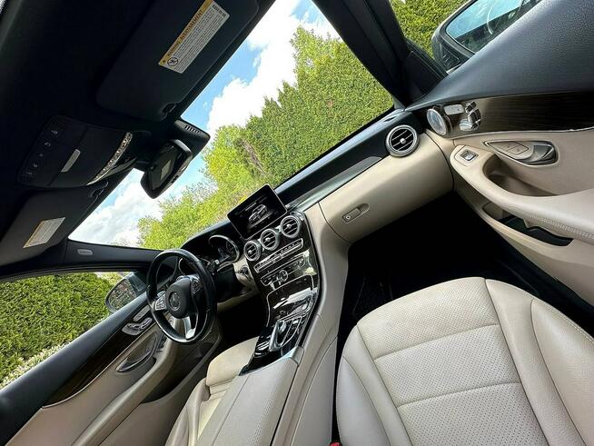 Mercedes C300 W205 245KM Pakiet AMG Bogata Wersja Zarejestrowany PL Wrocław - zdjęcie 9