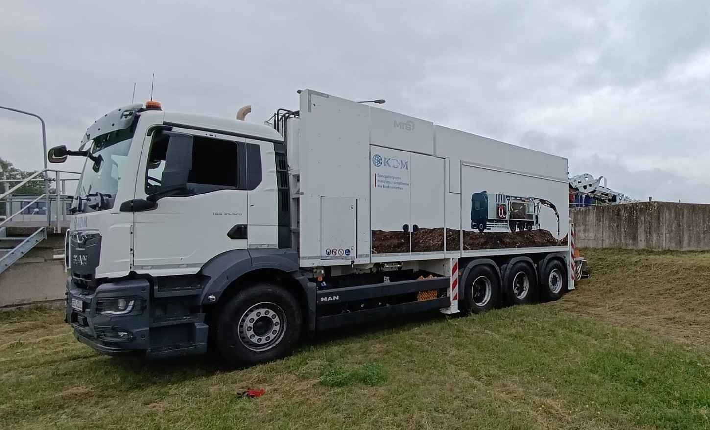Koparka ssąca MAN MTS Dino 12 odkurzacz na sprzedaż lub wynajem Stara Bukówka - zdjęcie 3