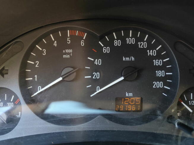 Sprzedam samochod opel corsa Częstochowa - zdjęcie 8