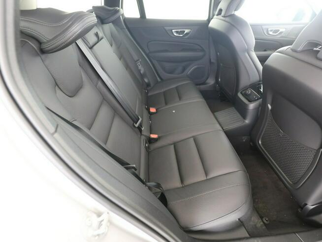 Volvo V60 T6 AWD Plus Dark MY 2025 Tychy - zdjęcie 4
