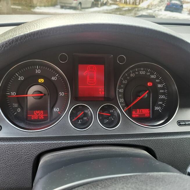 VW Passat kombi 2.0 TDI Kłodzko - zdjęcie 8