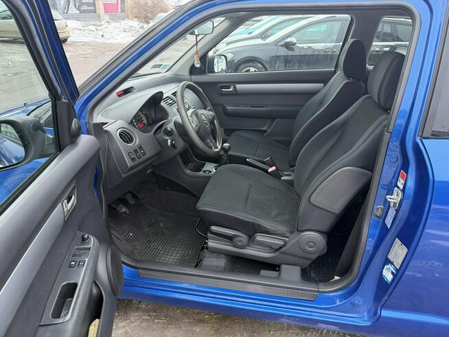 Suzuki Swift 1,3 benzyna z klimatyzacją i tempomatem Rumia - zdjęcie 7