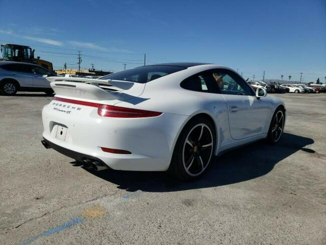 Porsche 911 Carrera S, 2015, 3.8L, porysowany lakier Warszawa - zdjęcie 4