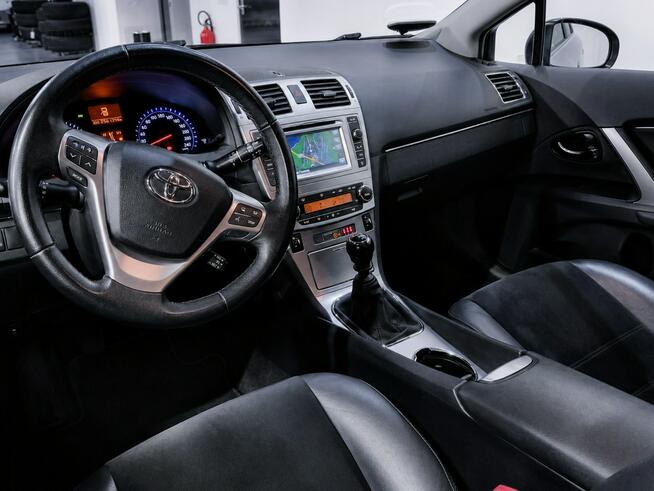 Toyota Avensis Sadlno - zdjęcie 7