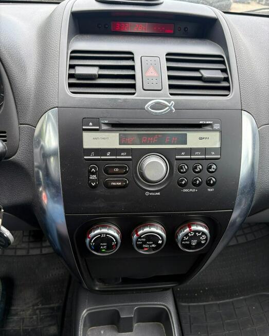 Suzuki SX4 Bezwypadkowy 2x opony bez wkładu Kraków - zdjęcie 12