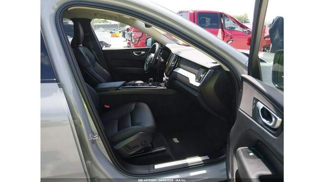 Volvo XC 60 / AWD  / niski przebieg / automat Tarnów - zdjęcie 9