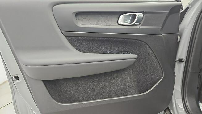 Volvo XC 40 Essential aut ! Z Polskiego Salonu ! Faktura VAT ! Warszawa - zdjęcie 10