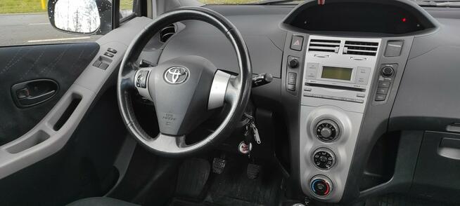 Toyota Yaris Stan bardzo dobry. Goczałkowice-Zdrój - zdjęcie 9