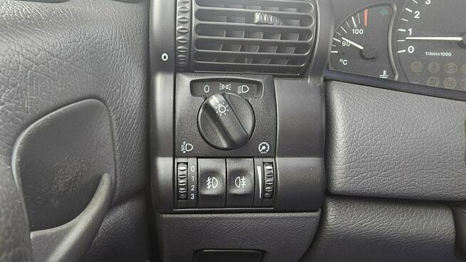 Opel Omega 2,5  v6 *automat* napęd tył *welury* Chełm Śląski - zdjęcie 12
