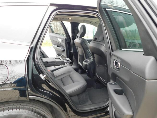 Volvo XC 60 z Gwarancją Panorama Dach Skóra Kamera Żyrardów - zdjęcie 11
