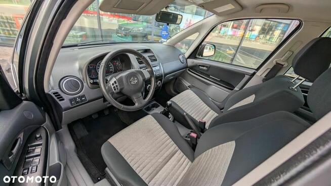 Suzuki SX4 Poręba - zdjęcie 8
