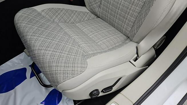 Volvo V60 B4 D Core aut ! Z Polskiego Salonu ! Faktura VAT ! Warszawa - zdjęcie 12