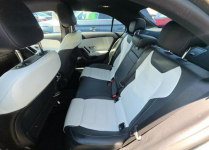 Mercedes A 220 4Matic / pakiet AMG / niski przebieg Wrocław - zdjęcie 11