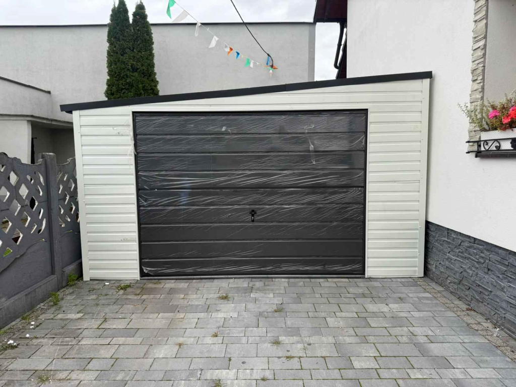 Blaszany Garaż 4x5m Biały RAL + Grafit, Dach Spad na bok Brama uchylna Lubin - zdjęcie 2