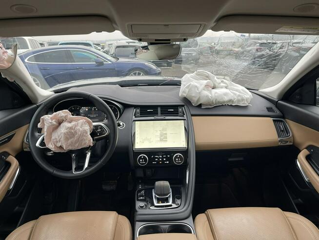Jaguar E-Pace AWD Automat Kamera Skóra Pamięć Meridian Gliwice - zdjęcie 11