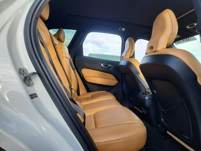 Volvo XC 60 INSCRIPTION / AWD / T6 / niski przebieg Białystok - zdjęcie 10