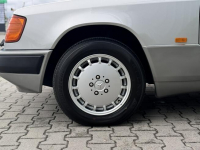 Mercedes W124 300E 4-MATIC, Japonia, 64 000 km! Pełna dokumentacja. Węgrzce - zdjęcie 12