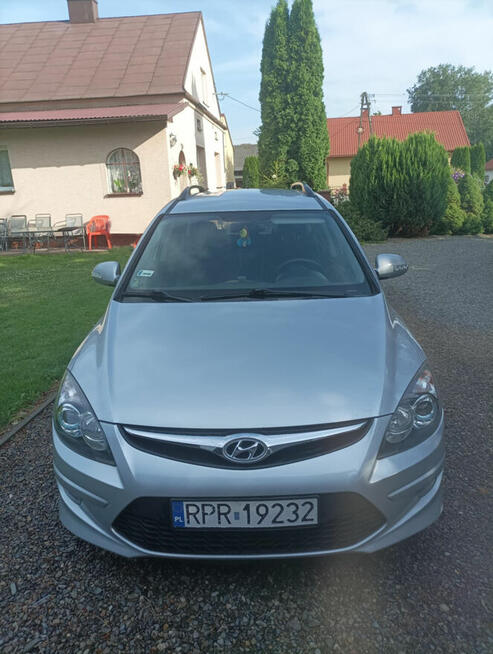 Hyundaia i30 CW 1.6 crdi o mocy 126 km. Stubienko - zdjęcie 1