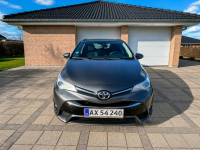 Toyota Avensis Sadlno - zdjęcie 4