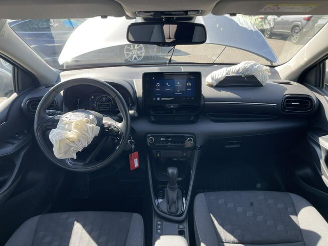 Toyota Yaris Hybryda Automat Kamera Podgrzewanie Virtual 130KM Gliwice - zdjęcie 9