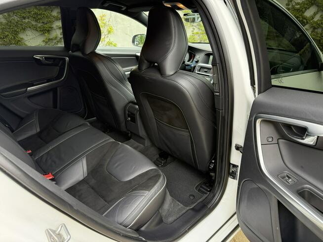 Volvo S60 2.0 benzyna R-design T3 Tarnowskie Góry - zdjęcie 10