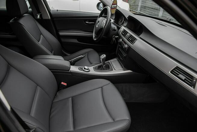 320d  Navi Bi-Xenon ! Full Opcja ! Zadbana ! Zwoleń - zdjęcie 9