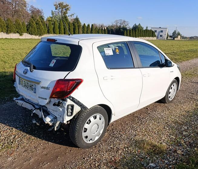 Toyota Yaris 1.5 hybrid   95tys km Pleszew - zdjęcie 8
