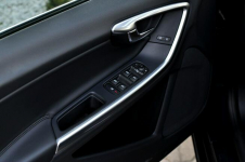 Volvo V60 LiFT 2,0D 5-Cilindrów Ledy Digital Skóra Navi Full Opcja Płock - zdjęcie 5