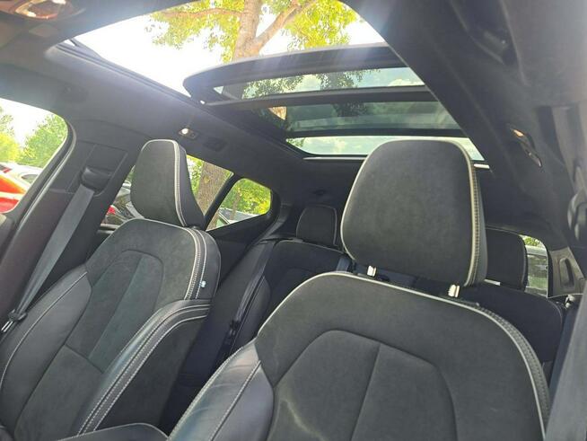 Volvo XC 40 R-Design / 4x4 / niski przebieg Warszawa - zdjęcie 11