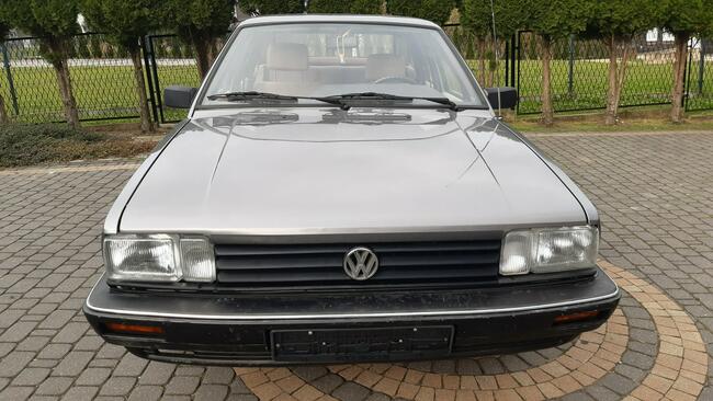 Volkswagen Passat 1,8 GL Dla kolekcjonera Bachowice - zdjęcie 1