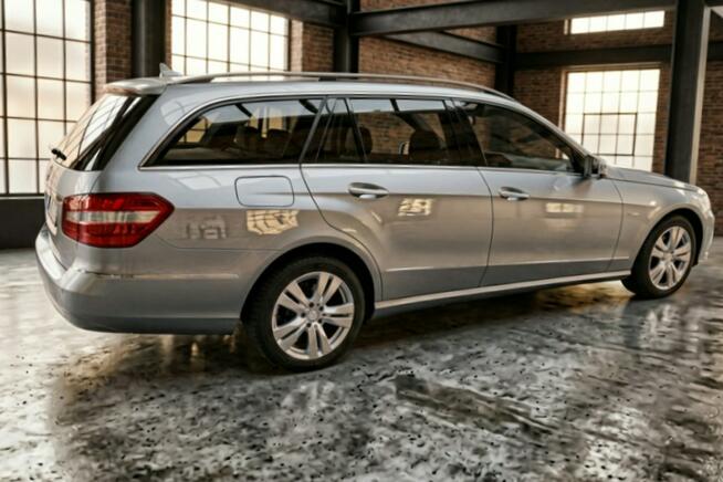 Mercedes E 220 LED Szyberdach Skóry stan bdb Kraków - zdjęcie 7