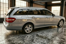 Mercedes E 220 LED Szyberdach Skóry stan bdb Kraków - zdjęcie 7