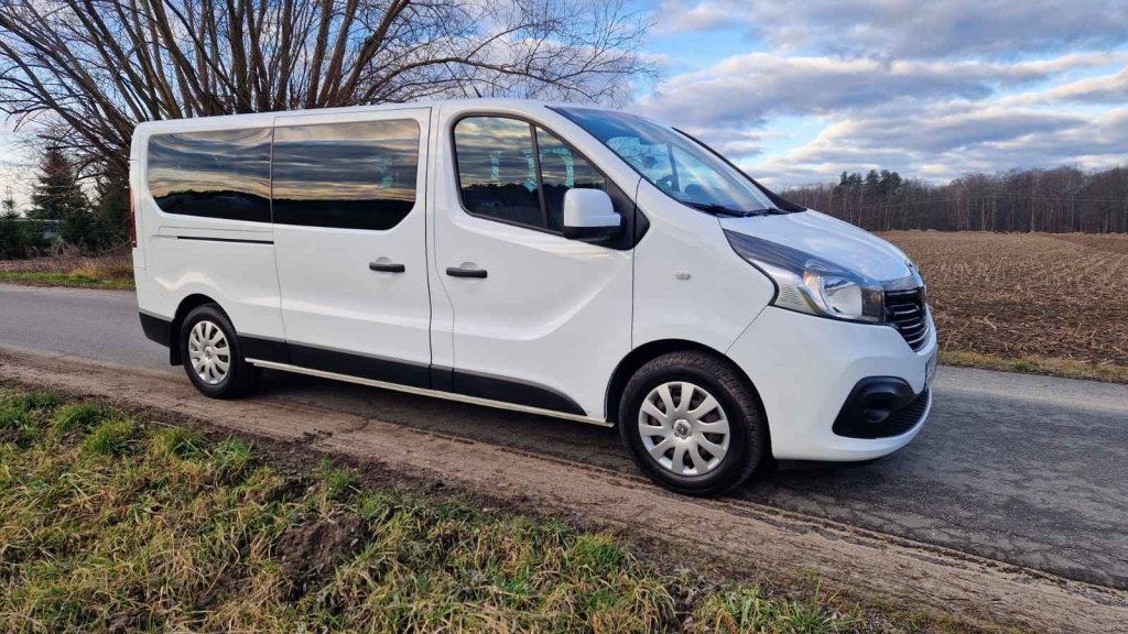 Wynajem busa 9-osobowego Wypożyczalnia busów osobowch/dostawczych Grójec - zdjęcie 5