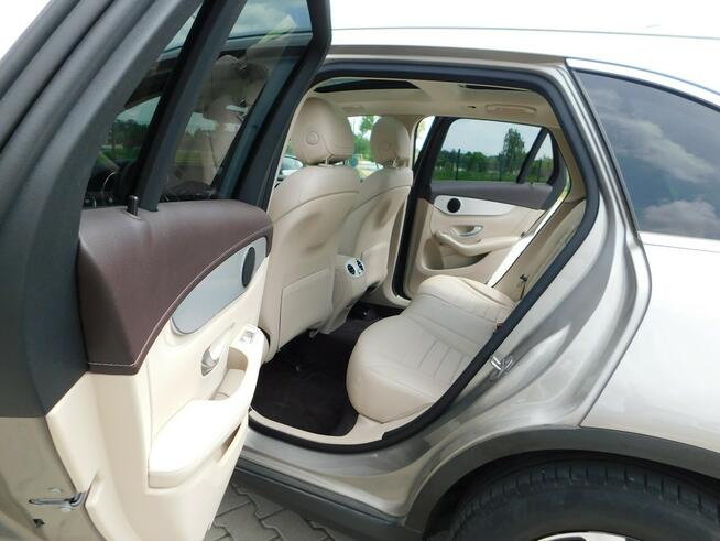 Mercedes GLC 200 z Gwarancją_Panorama_Kamera_Skóra-Beżowa_Model=2021 Żyrardów - zdjęcie 11